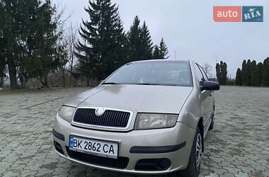 Хэтчбек Skoda Fabia 2005 в Дубно