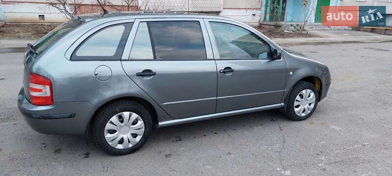 Универсал Skoda Fabia 2004 в Харькове