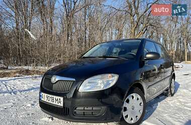 Хэтчбек Skoda Fabia 2009 в Киеве