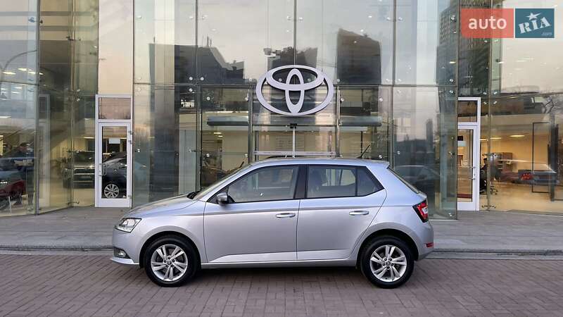 Хэтчбек Skoda Fabia 2020 в Киеве