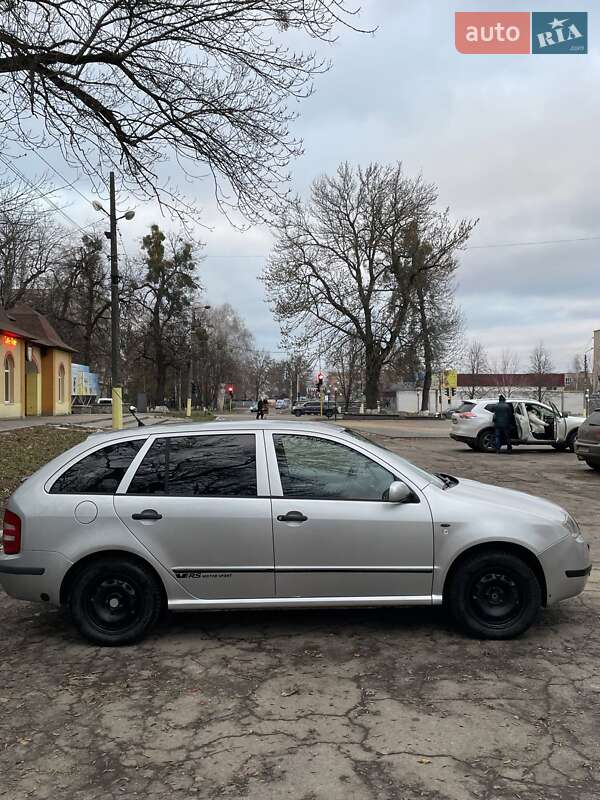 Универсал Skoda Fabia 2001 в Монастырище