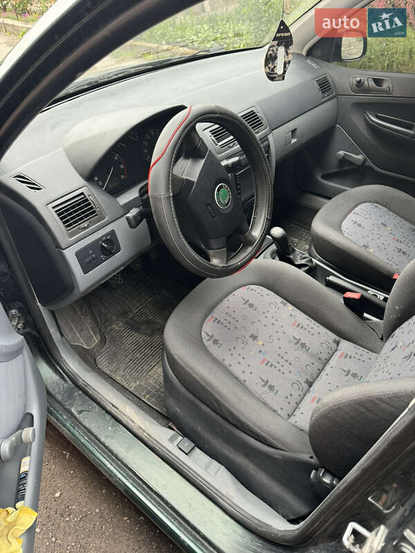 Седан Skoda Fabia 2003 в Запоріжжі фото 3 Седан Skoda Fabia 2003 в Запоріжжі