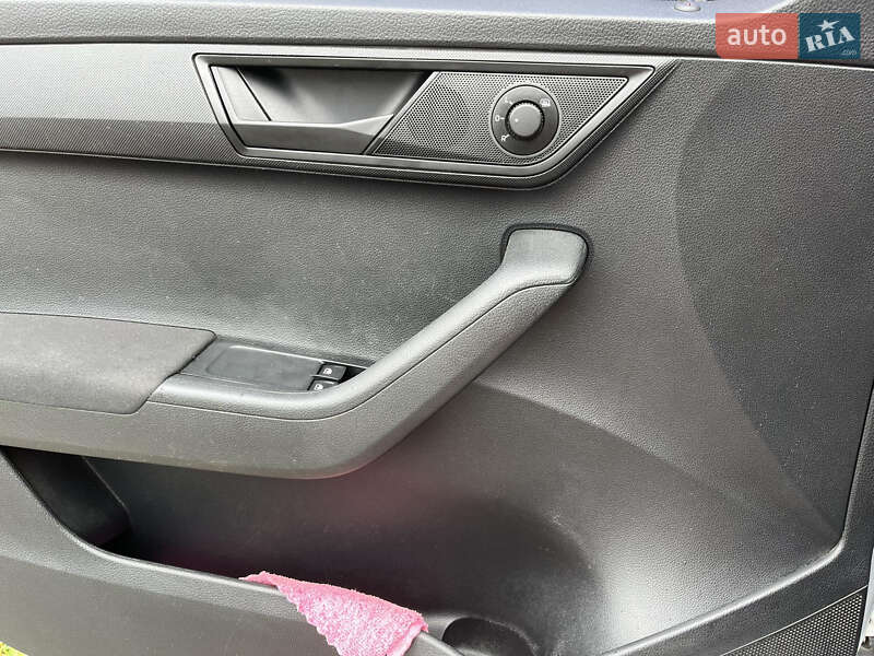 Хетчбек Skoda Fabia 2015 в Звенигородці