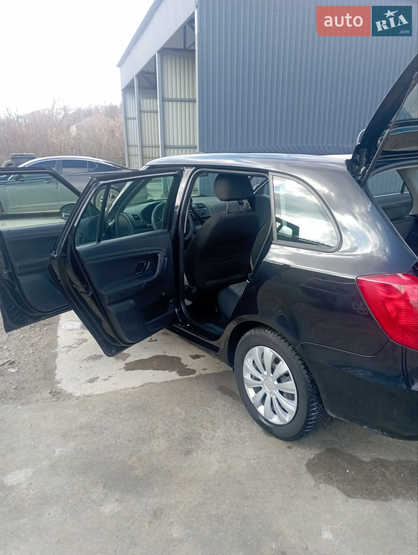 2010 Skoda Fabia - мініатюра 3