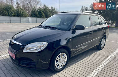 Універсал Skoda Fabia 2009 в Луцьку