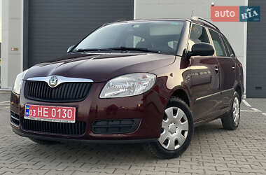 Универсал Skoda Fabia 2010 в Нововолынске