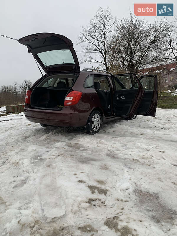 Универсал Skoda Fabia 2009 в Львове