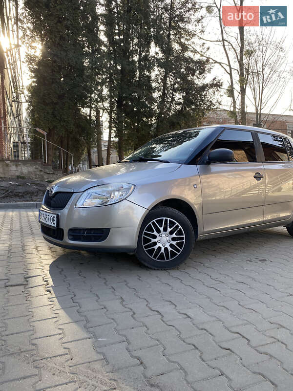 Хэтчбек Skoda Fabia 2009 в Львове фото 4 Хэтчбек Skoda Fabia 2009 в Львове