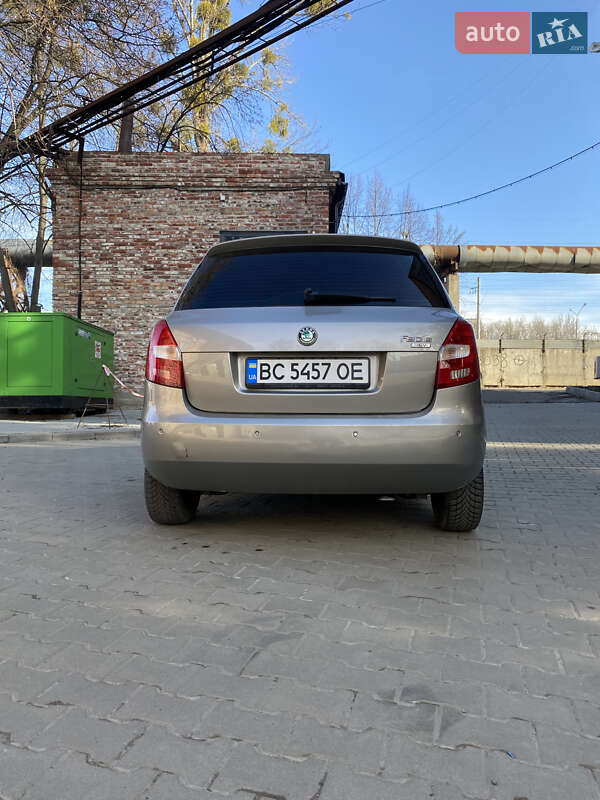 Хэтчбек Skoda Fabia 2009 в Львове фото 3 Хэтчбек Skoda Fabia 2009 в Львове