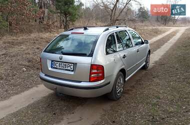 Универсал Skoda Fabia 2003 в Городке