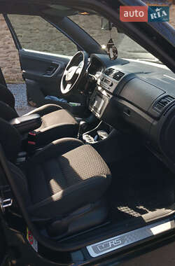Хэтчбек Skoda Fabia 2010 в 