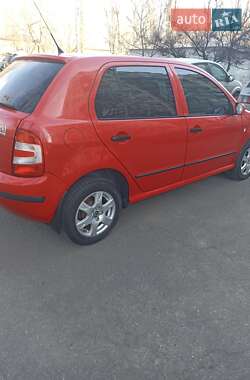 Хэтчбек Skoda Fabia 2004 в Киеве