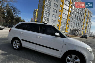 Универсал Skoda Fabia 2012 в Обухове