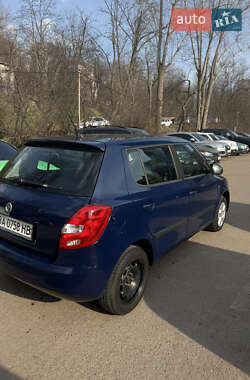 Хэтчбек Skoda Fabia 2011 в Киеве