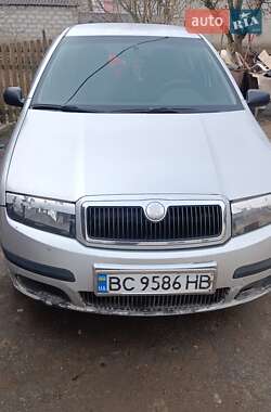 Седан Skoda Fabia 2001 в Луцке