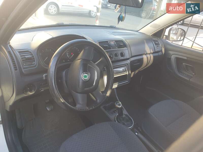 Хэтчбек Skoda Fabia 2012 в Киеве