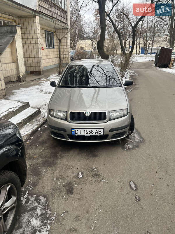 Седан Skoda Fabia 2007 в 