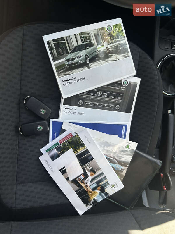 Універсал Skoda Fabia 2010 в Івано-Франківську