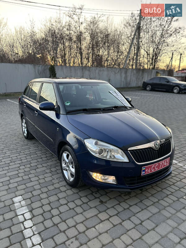 Універсал Skoda Fabia 2010 в Івано-Франківську