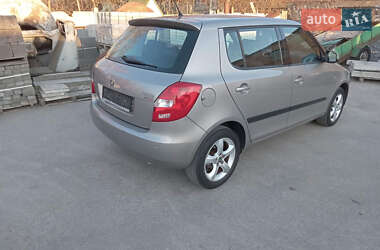 Хэтчбек Skoda Fabia 2009 в 