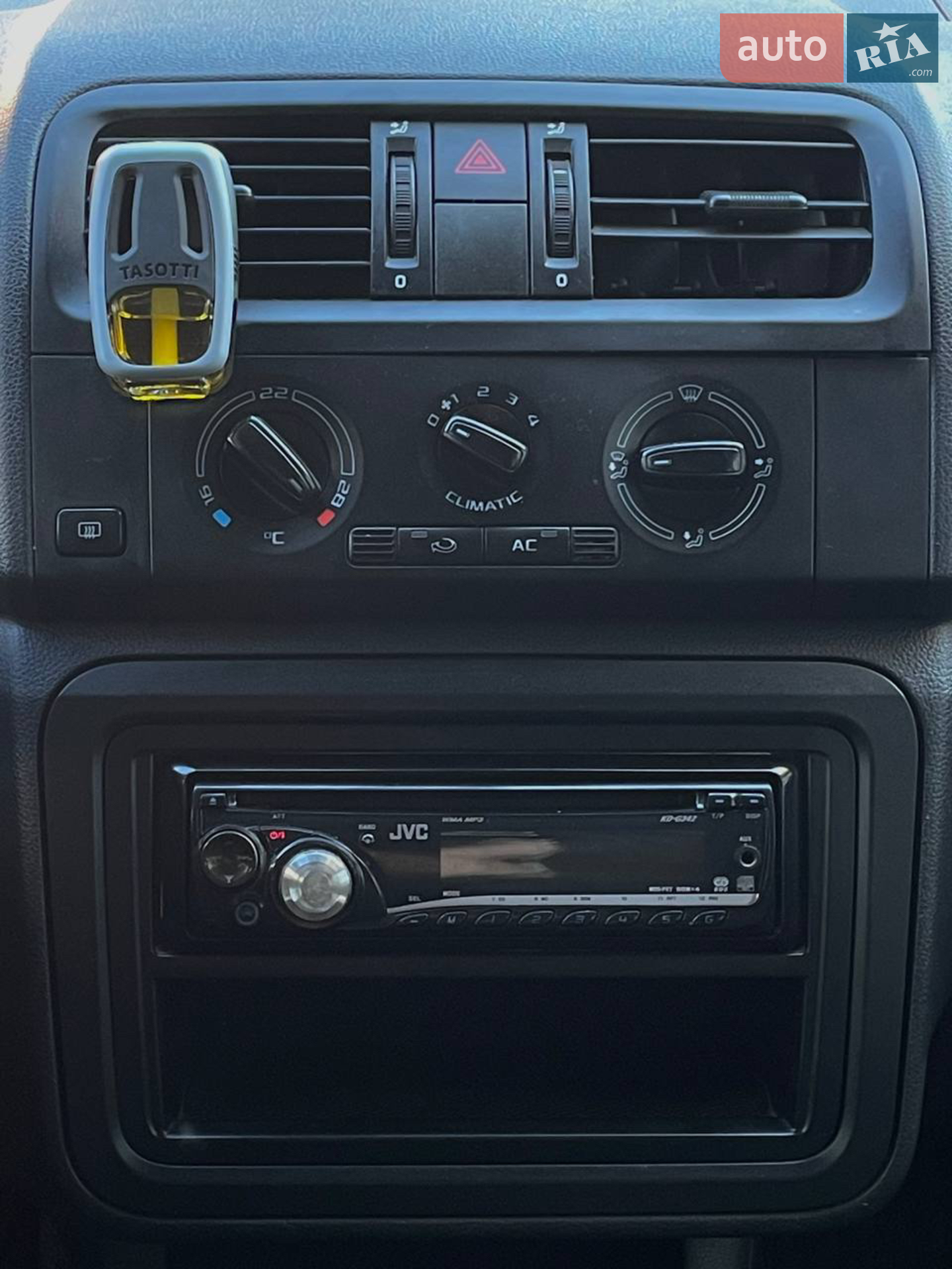 2010 Skoda Fabia - мініатюра 9