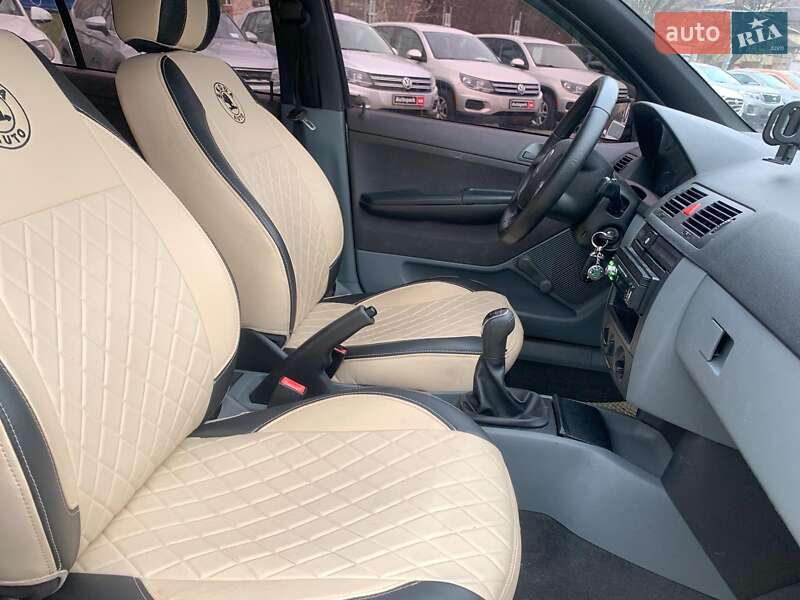 Хетчбек Skoda Fabia 2001 в Вінниці