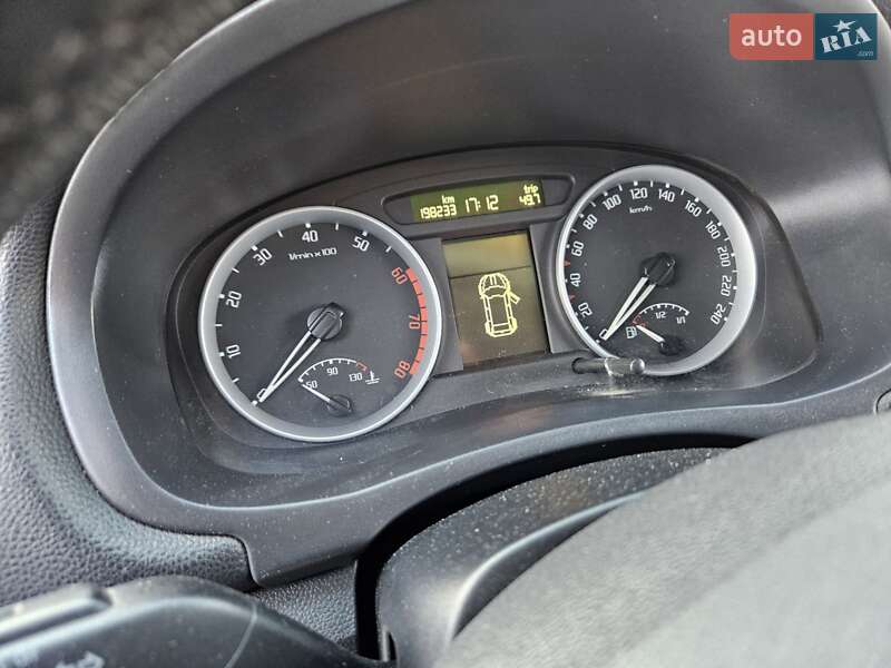 Хетчбек Skoda Fabia 2010 в Рівному