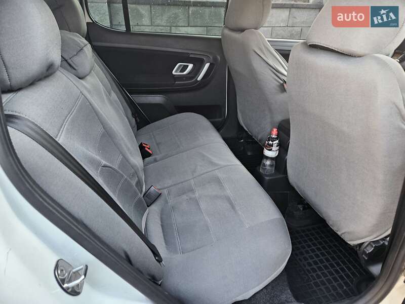 Хетчбек Skoda Fabia 2010 в Рівному