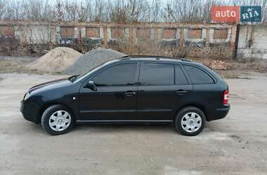 Хетчбек Skoda Fabia 2005 в 