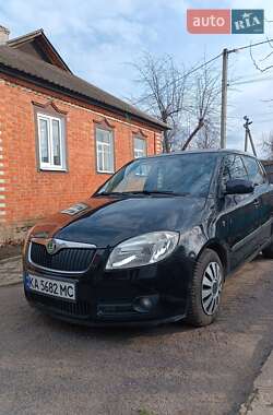 Хэтчбек Skoda Fabia 2009 в 