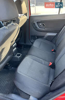 Хэтчбек Skoda Fabia 2010 в 