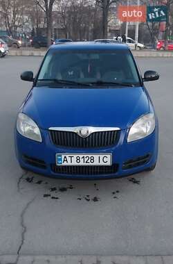 Хэтчбек Skoda Fabia 2008 в 