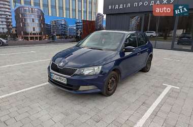 Хэтчбек Skoda Fabia 2016 в 