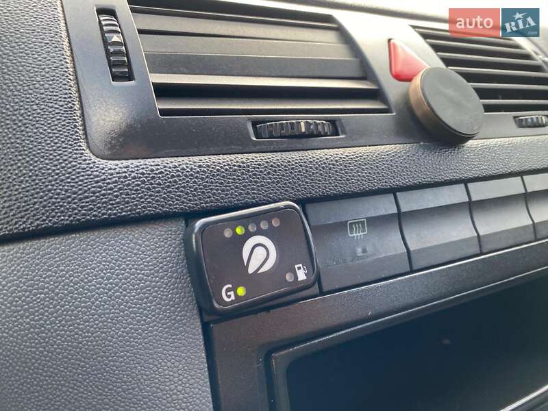 Седан Skoda Fabia 2004 в Николаеве