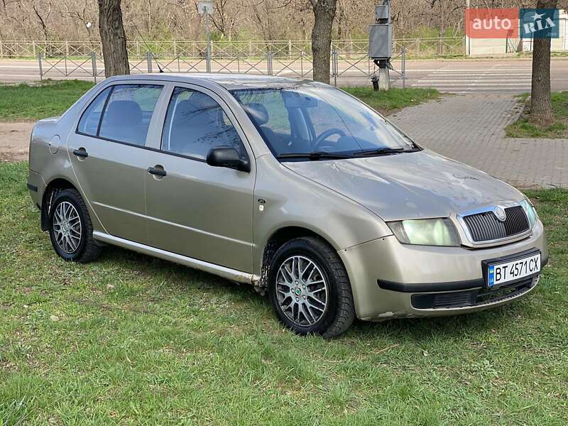 Седан Skoda Fabia 2004 в Николаеве