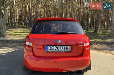 Хетчбек Skoda Fabia 2012 в 
