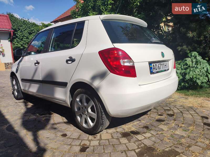 Хэтчбек Skoda Fabia 2010 в Мукачево