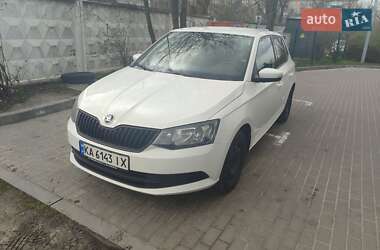 Хэтчбек Skoda Fabia 2017 в 