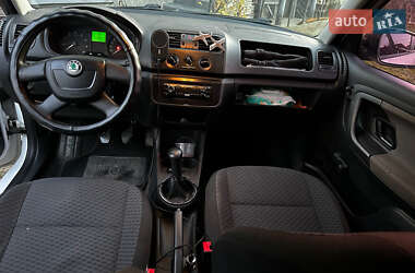 Хэтчбек Skoda Fabia 2012 в 