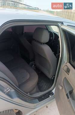 Хэтчбек Skoda Fabia 2002 в 