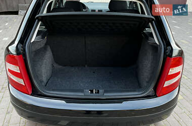 Хэтчбек Skoda Fabia 2006 в 