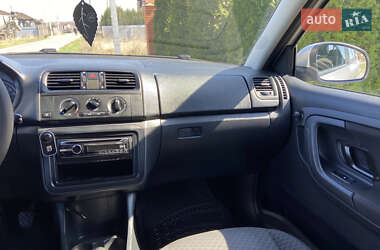 Хетчбек Skoda Fabia 2010 в 
