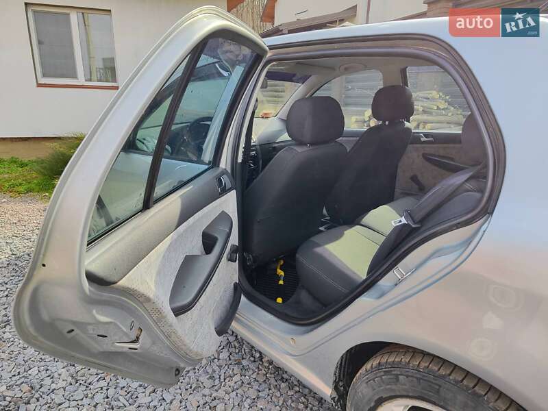 Хетчбек Skoda Fabia 2002 в Львові