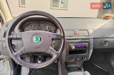 Хэтчбек Skoda Fabia 2002 в 