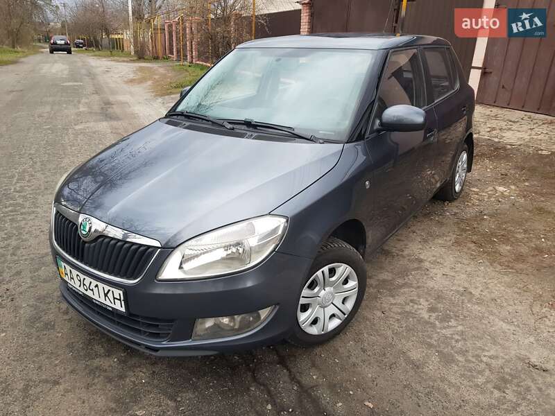 Хетчбек Skoda Fabia 2011 в Києві