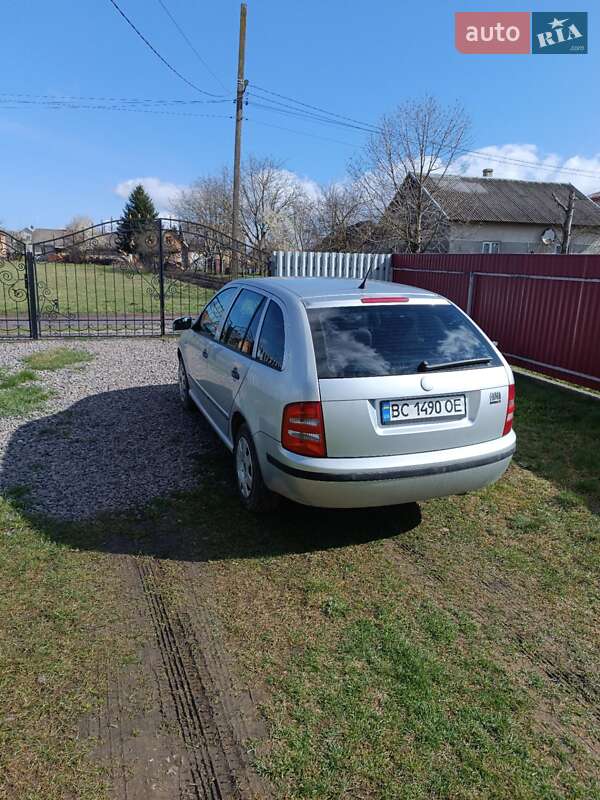 Универсал Skoda Fabia 2001 в Львове