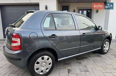 Хэтчбек Skoda Fabia 2005 в 