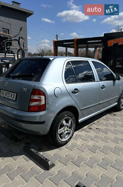 Хэтчбек Skoda Fabia 2004 в 