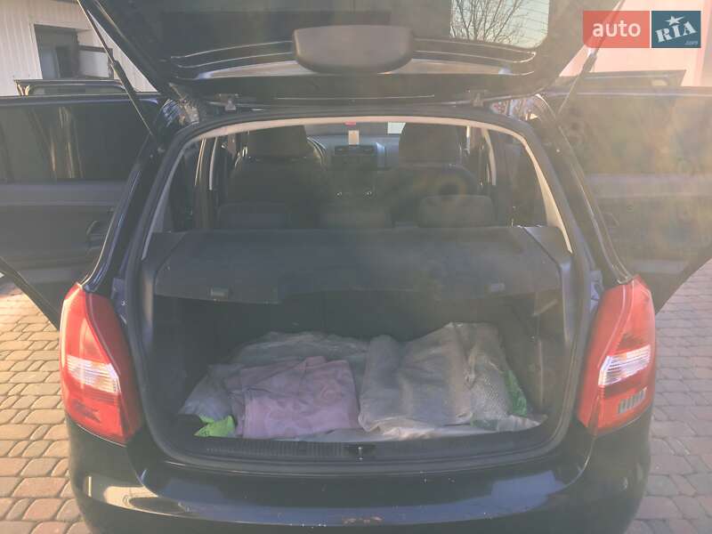 Хетчбек Skoda Fabia 2012 в Рівному