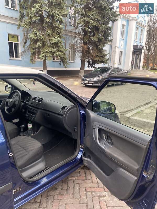 Хэтчбек Skoda Fabia 2010 в Конотопе